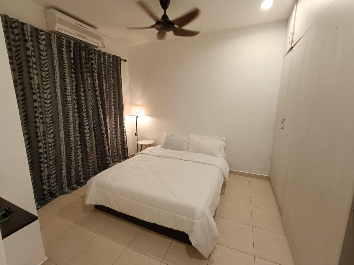Homestay Laman Nuri, Kota Damansara Petaling Jaya Zewnętrze zdjęcie