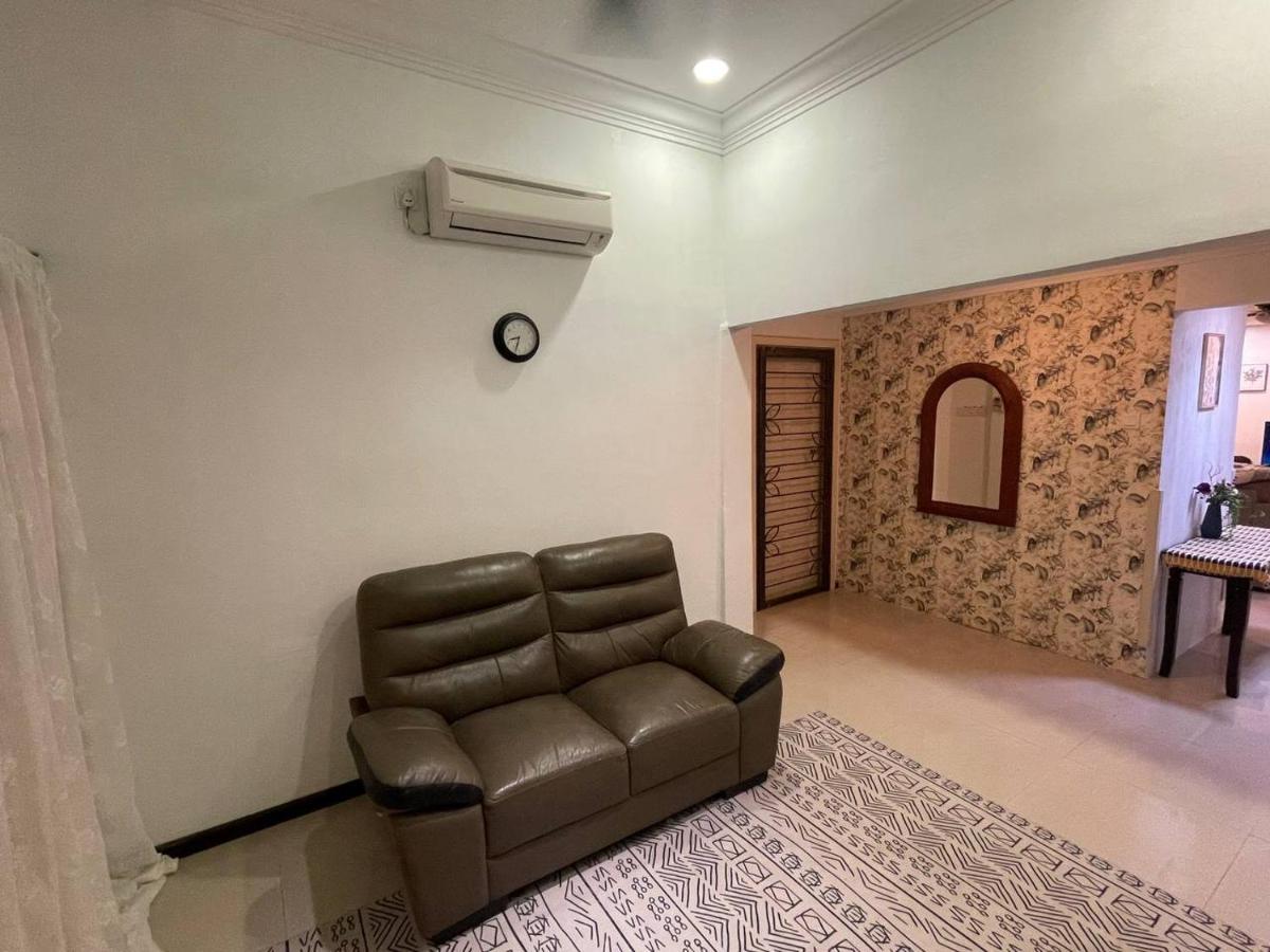 Homestay Laman Nuri, Kota Damansara Petaling Jaya Zewnętrze zdjęcie